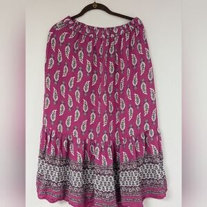 Skirt. Boho.  Loft. Elastic waist. A line. Ruffle hem.